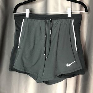 New Black Nike Running shorts size Medium